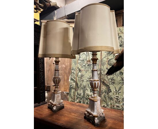 LAMP240 - Lacquered wooden candlesticks, 19th century, size cm W 20 x H 95 x D 20