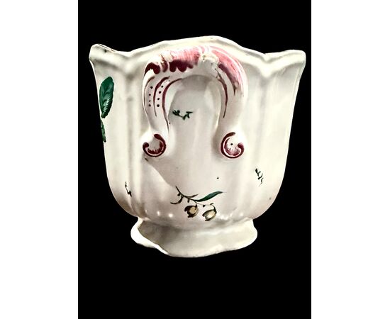 Vaso cachepot in maiolica con decoro alla rosa.Finck.Bologna.