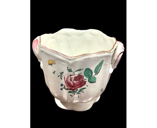 Vaso cachepot in maiolica con decoro alla rosa.Finck.Bologna.