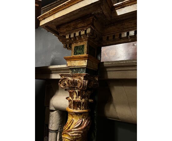 PAN435 - Lacquered and painted frame, 16th century, dimensions cm W 215 x H 208 x D 36