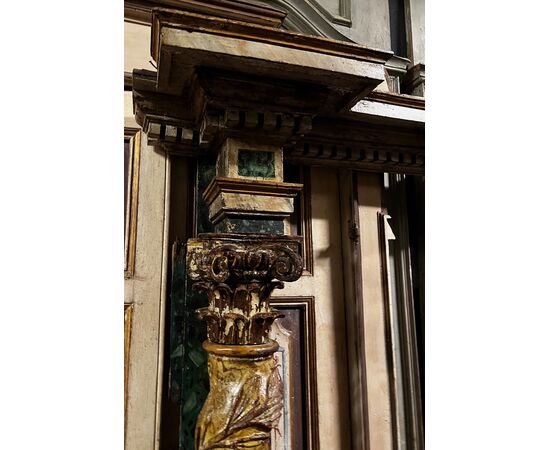 PAN435 - Lacquered and painted frame, 16th century, dimensions cm W 215 x H 208 x D 36