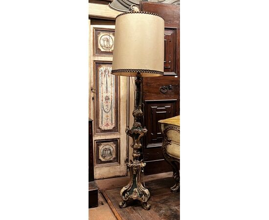 LAMP252 - Carved candlestick with lampshade, 19th century, maximum dimensions cm L 50 x H 195