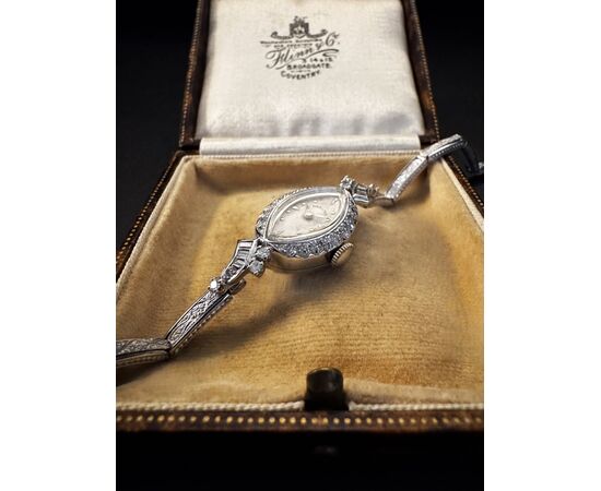 Orologio   HAMILTON   con  bracciale  estensibile e  Diamanti