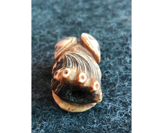 Netsuke &#39;in bone depicting shells and marine mollusks.Japan     