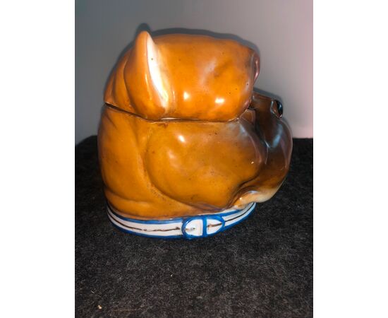 Porcelain tobacco box depicting a bulldog dog head.Dresda, Germany     