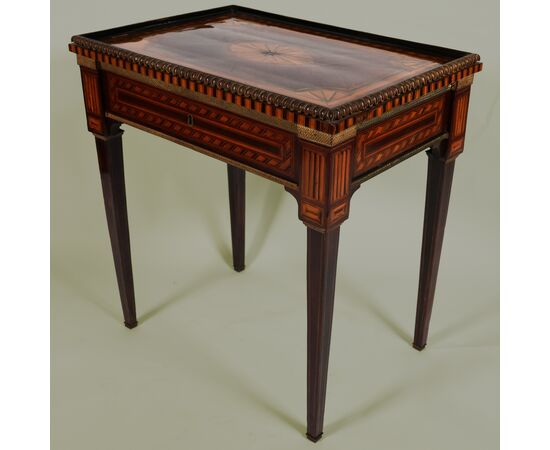 Inlaid table in various woods, Sicily, 18th century
