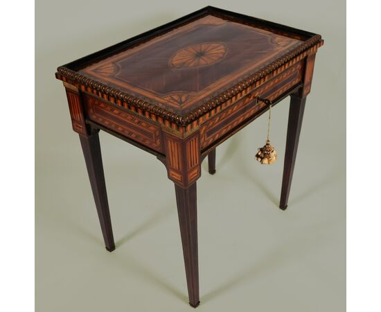 Inlaid table in various woods, Sicily, 18th century