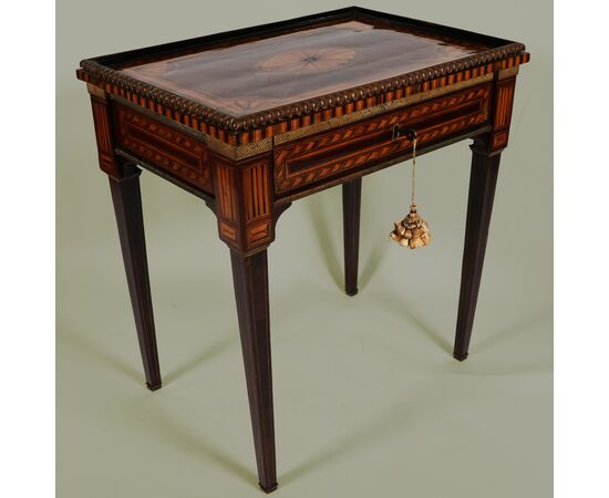 Inlaid table in various woods, Sicily, 18th century