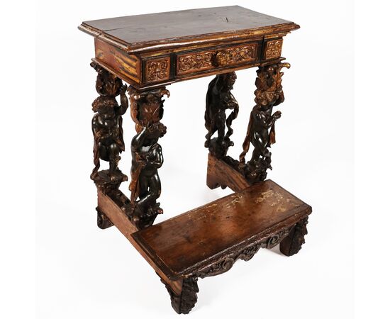 Carved, sculpted and gilded wooden prie-dieu, Italy, 17th-18th century