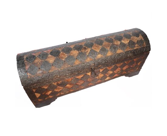 Solid fir chest covered in velvet and sheet metal diamonds with embossed engravings, Italy, 16th century