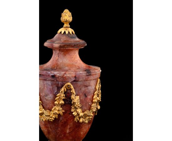 Collezione di quattro vasi in Blue John, inizio del XIX secolo