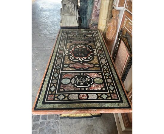 
Magnifico Tavolo in Scagliola Policroma su Marmo, Italia - XVIII Secolo