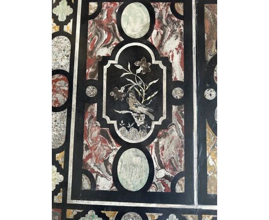 
Magnifico Tavolo in Scagliola Policroma su Marmo, Italia - XVIII Secolo