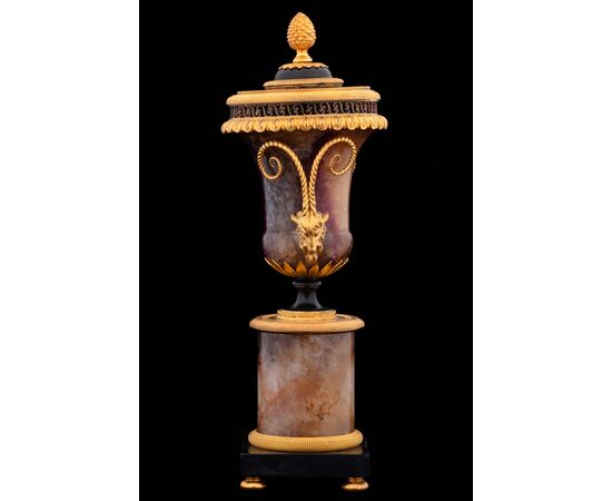 Collezione di quattro vasi in Blue John, inizio del XIX secolo