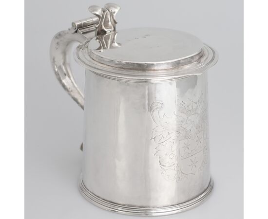 Charles II sterling silver tankard, silversmith TL, London, 1674