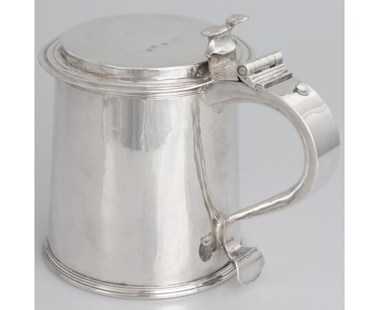 Charles II sterling silver tankard, silversmith TL, London, 1674