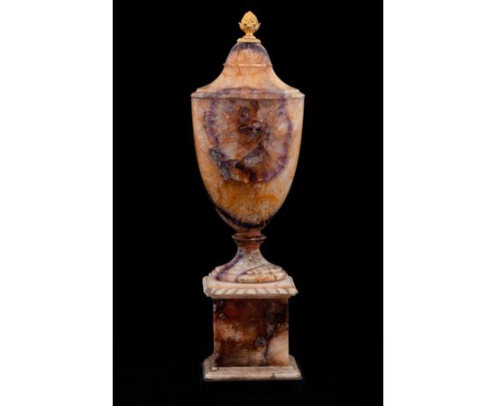 Collezione di quattro vasi in Blue John, inizio del XIX secolo