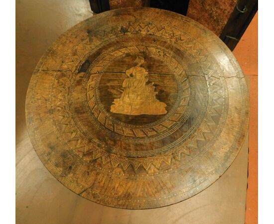 tav172 - inlaid table, cm l 70 x 70 xh 74     