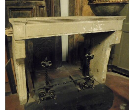 chp303 - Burgundy stone fireplace, cm l 156 xh 116     