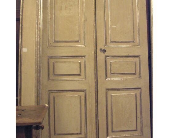 pts407 n. 5 white lacquered doors with silver frames, mis. h 290 cm xl 183     