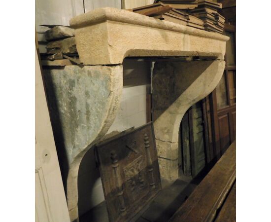 chp310 - Burgundy stone fireplace, cm l 149 xh 157     
