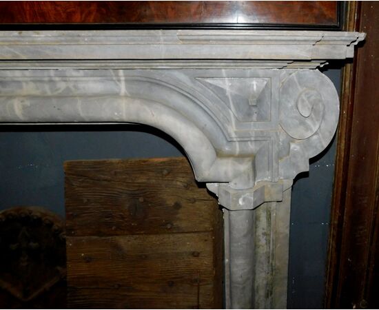 chm513 Italian 18th century fireplace, bardiglio gray marble, cm 190 xh 122     