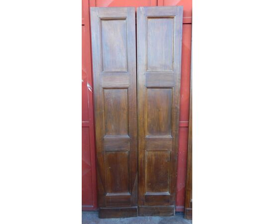 pts693 - pair of two-leaf doors in walnut, l 81 xh 208 cm     