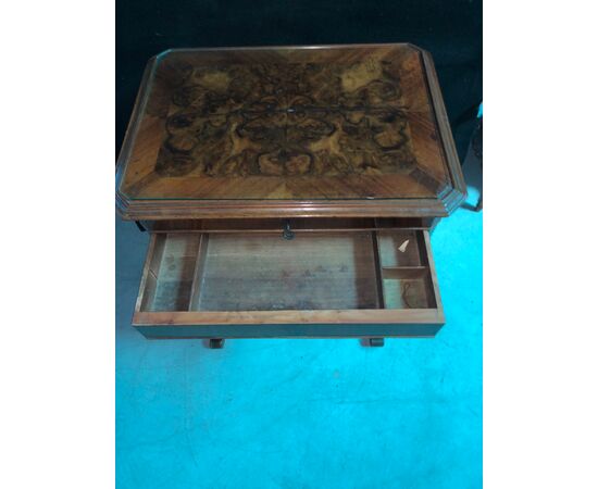 Work table in walnut with briar veneered top. Luigi Filippo period.     