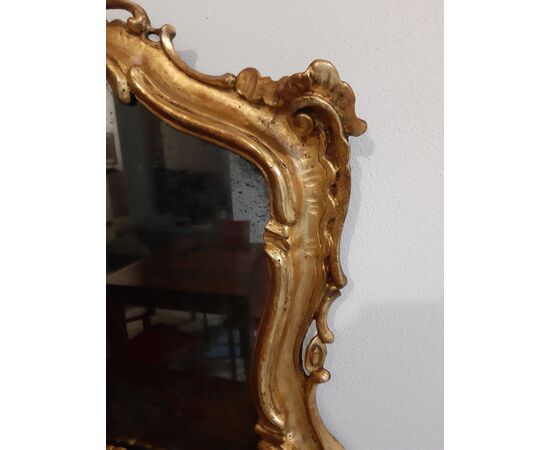 Venetian mantelpiece mirror from the 18th century     