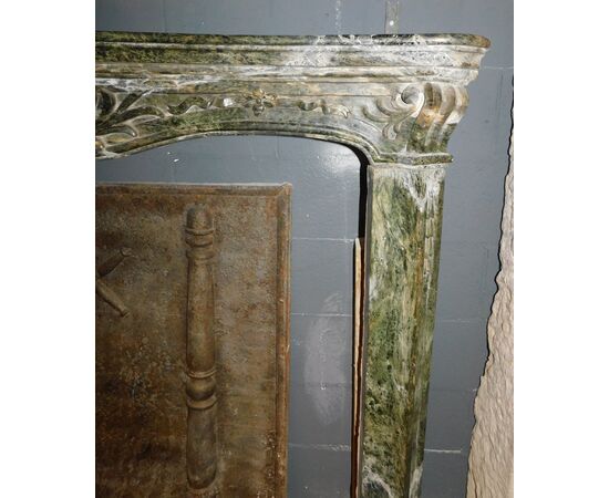 chm426 camino piemontese, epoca '700, marmo verde alpi, mis. cm l 158 x h 122, p. 30 cm