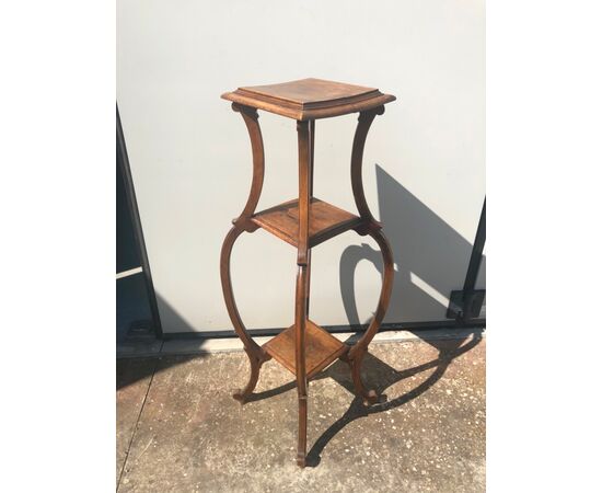 Walnut wood vase table.Period Luigi Filippo.     