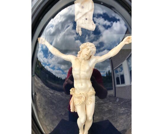 Bassorilievo in schiuma di mare ( magnesite ) raffigurante Cristo.Francia.