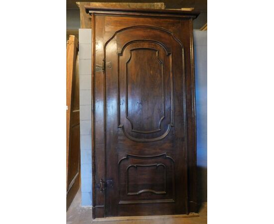 pti637 - poplar door with frame, 18th century, size cm l 135 xh 261     