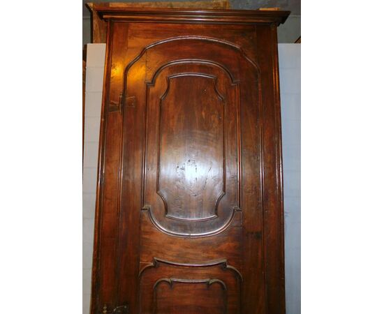 pti637 - poplar door with frame, 18th century, size cm l 135 xh 261     