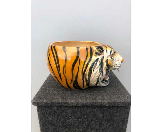Earthenware vase depicting a tiger&#39;s head.Manufacture of Signa, Tuscany.     