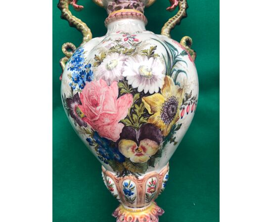 Pair of majolica vases decorated with flowers Antonibon manufacture, Nove di Bassano.     