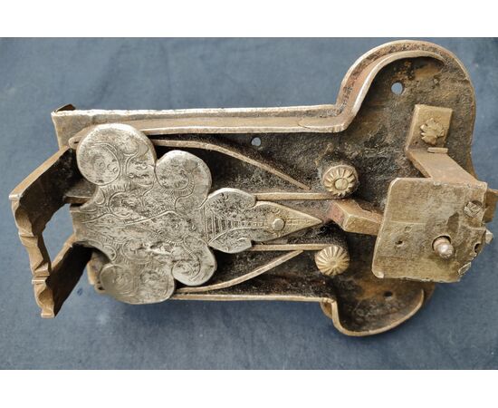 Bella serratura da cassapanca trentina fine XVII secolo