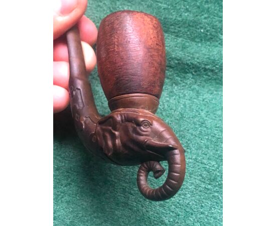 Wood and bakelite pipe depicting elephant head.     