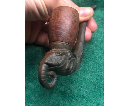 Wood and bakelite pipe depicting elephant head.     