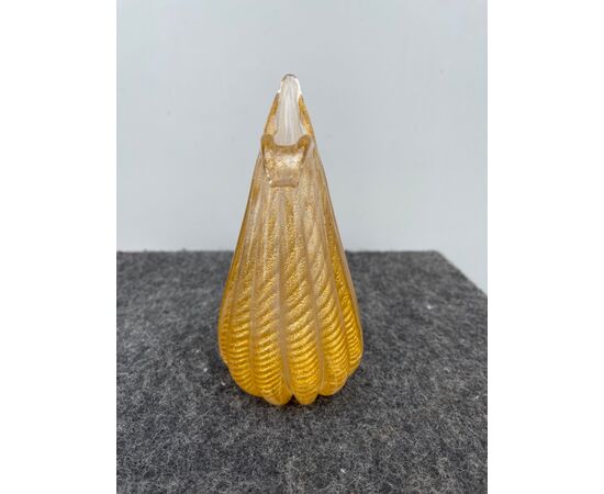 Small &#39;cordonato oro&#39; glass vase, Barovier and Toso.     