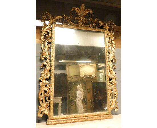 specc277 - gilded and richly carved mirror, 19th century, cm l 128 xh 175     