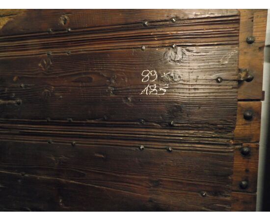 ptir425 porta rustica in castagno, centinata, epoca '800, misura cm l 89 x h 185