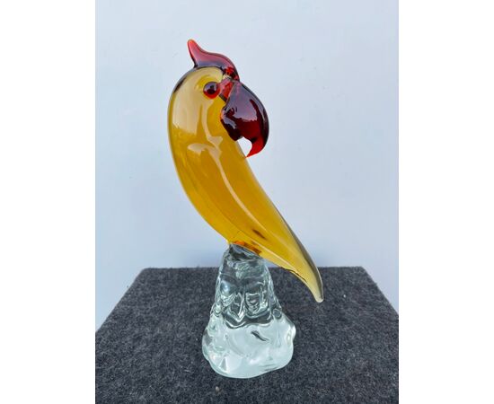 Amber-red submerged glass parrot Alfredo Barbini, Murano     