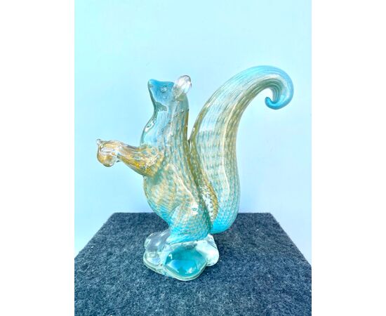 Squirrel in submerged glass with bubble inclusions and gold leaf. Alfredo Barbini, Murano     