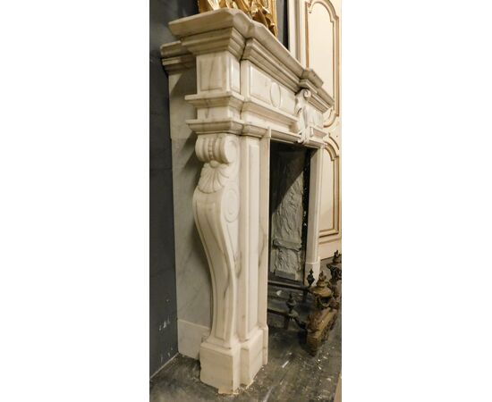  chm681 - camino in marmo bianco di Carrara, epoca '800, cm l 145 x h 124 