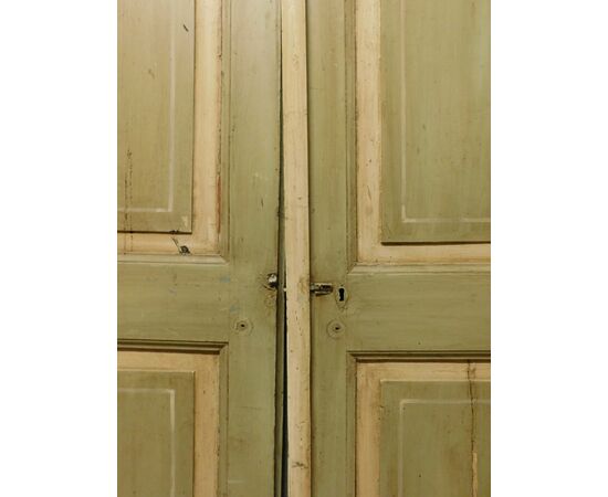 ptl544 - lacquered double-leaf door, measuring cm l 166 xh 252 x th. 3.5     