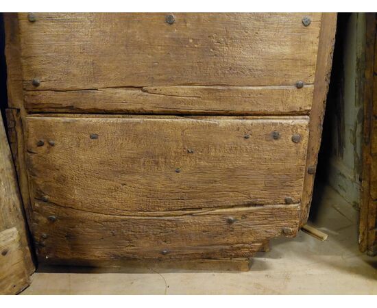 ptcr463 - rustic door in walnut, to be restored, measuring 78 cm l 6 cm (rabbet each side) xh 194     