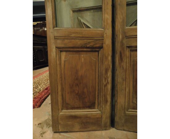 pti692 - glass door in walnut, 19th century, size cm l 94 xh 205     
