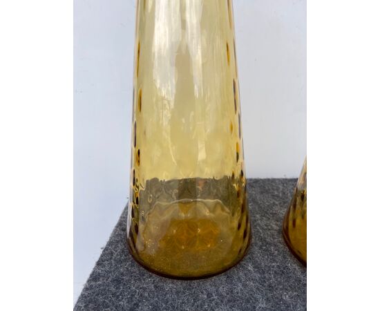 Coppia di grandi bottiglie in vetro soffiato ‘balloton’.vetreria Seguso.Murano.