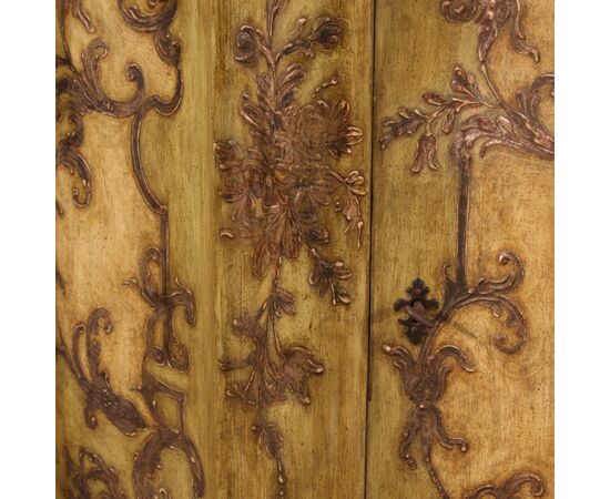 Grande credenza veneziana in legno laccato e dipinto